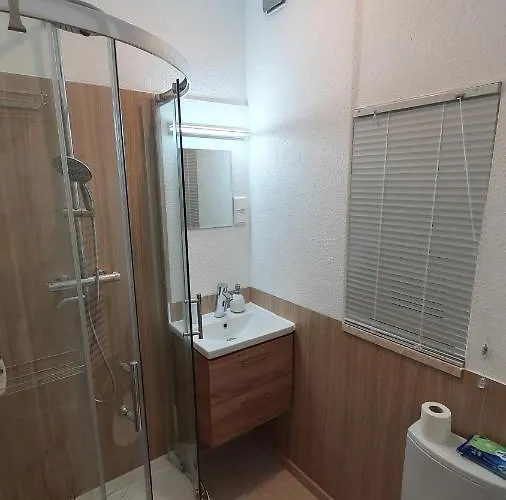 Schoene Aussicht, 70qm, Kontaktloser Check-in Appartement Eisenach